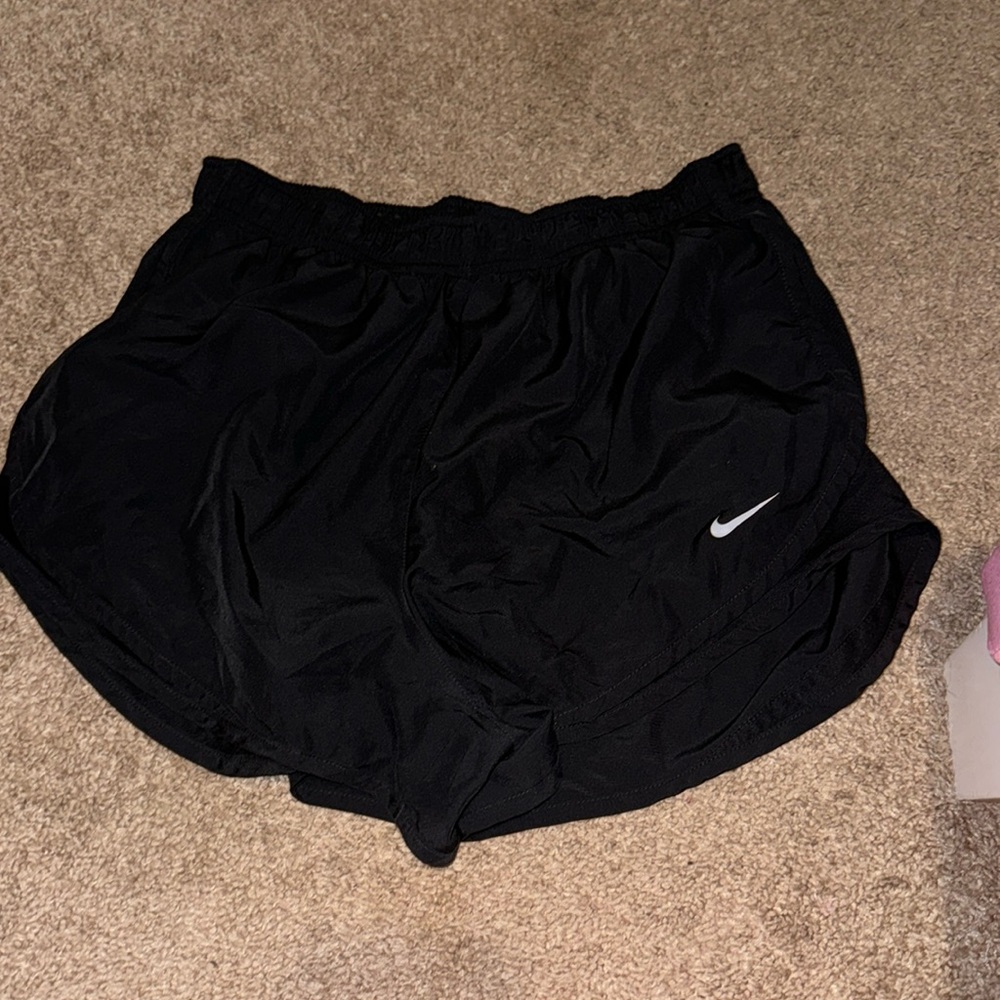 Black Nike shorts